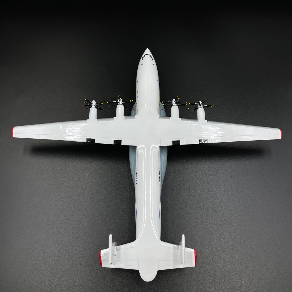 Antonov An-22 Antei COCK UR-09307 Antonov Airlines 1:200 Scale Model.