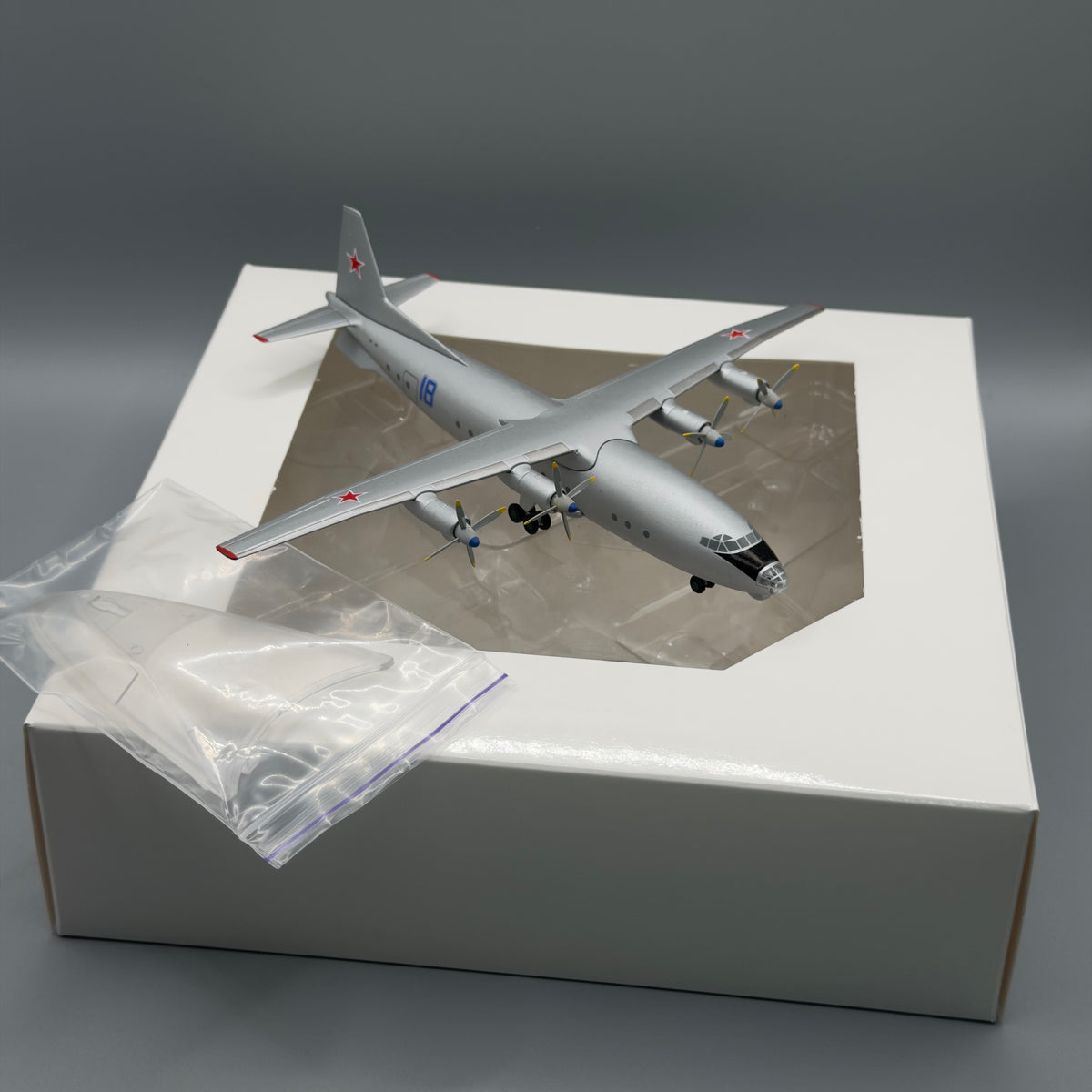 Antonov An-10 Soviet Air Force & Air Defence — 4 Variants — 1:200 Scale Model