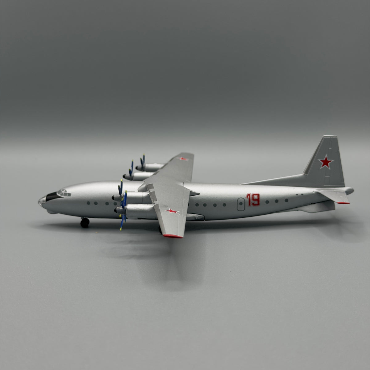 Antonov An-10 Soviet Air Force & Air Defence — 4 Variants — 1:200 Scale Model
