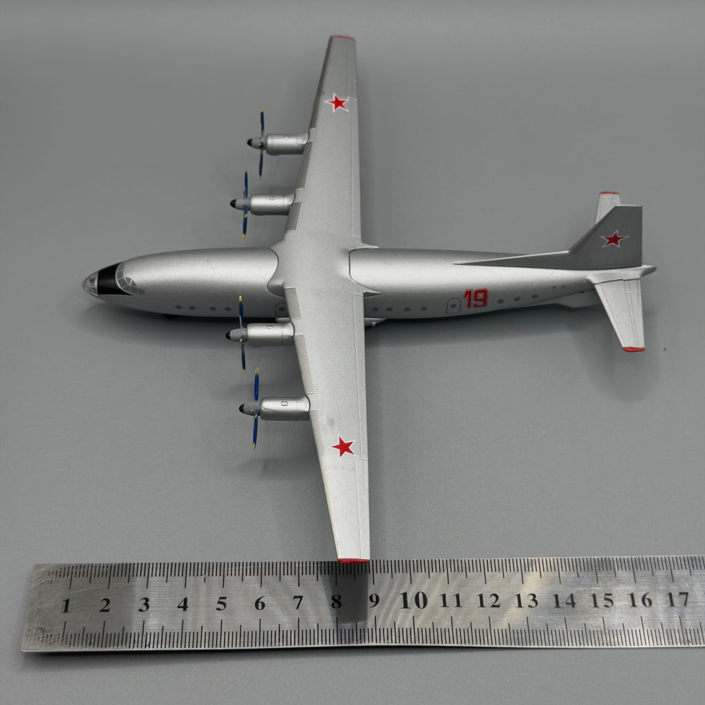 Antonov An-10 Soviet Air Force & Air Defence — 4 Variants — 1:200 Scale Model