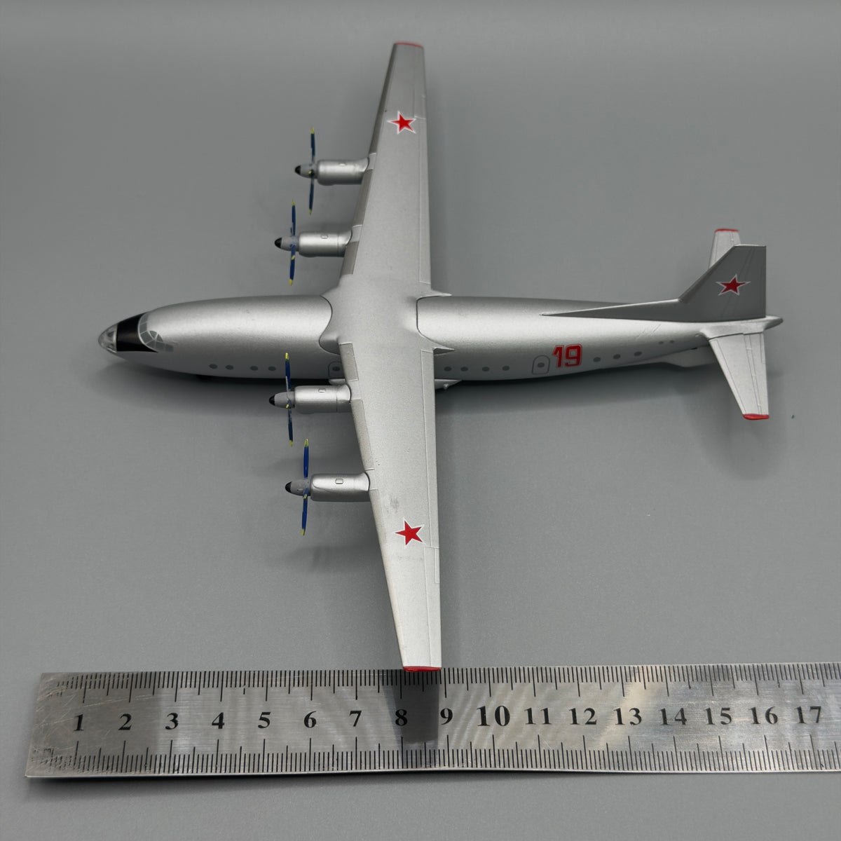 Antonov An-10 Soviet Air Force & Air Defence — 4 Variants — 1:200 Scale Model