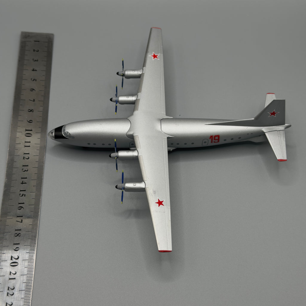 Antonov An-10 Soviet Air Force & Air Defence — 4 Variants — 1:200 Scale Model