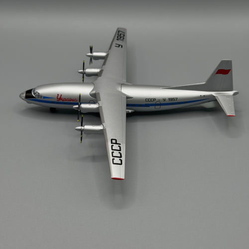Antonov An-10 “Ukraina” USSR-U1957 Prototype — NATO Cat — 1:200 Scale Model