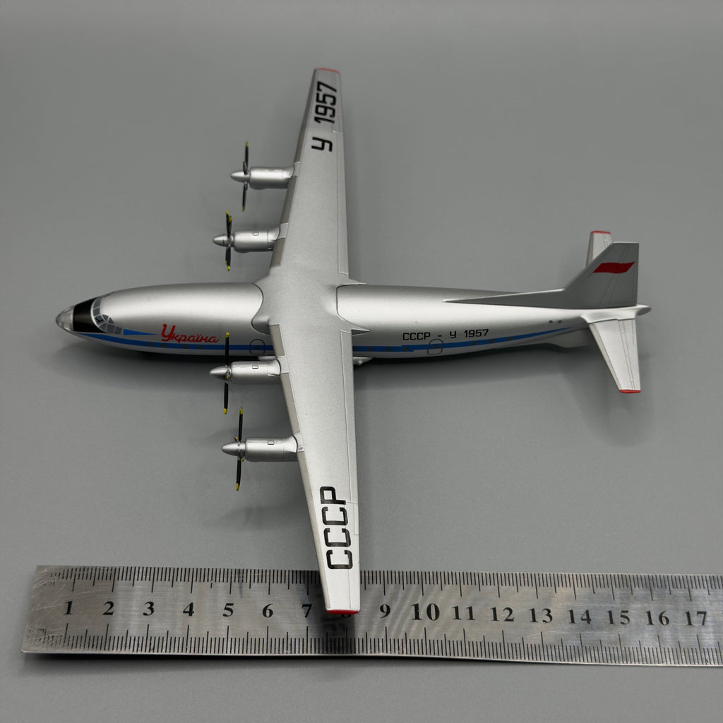 Antonov An-10 “Ukraina” USSR-U1957 Prototype — NATO Cat — 1:200 Scale Model