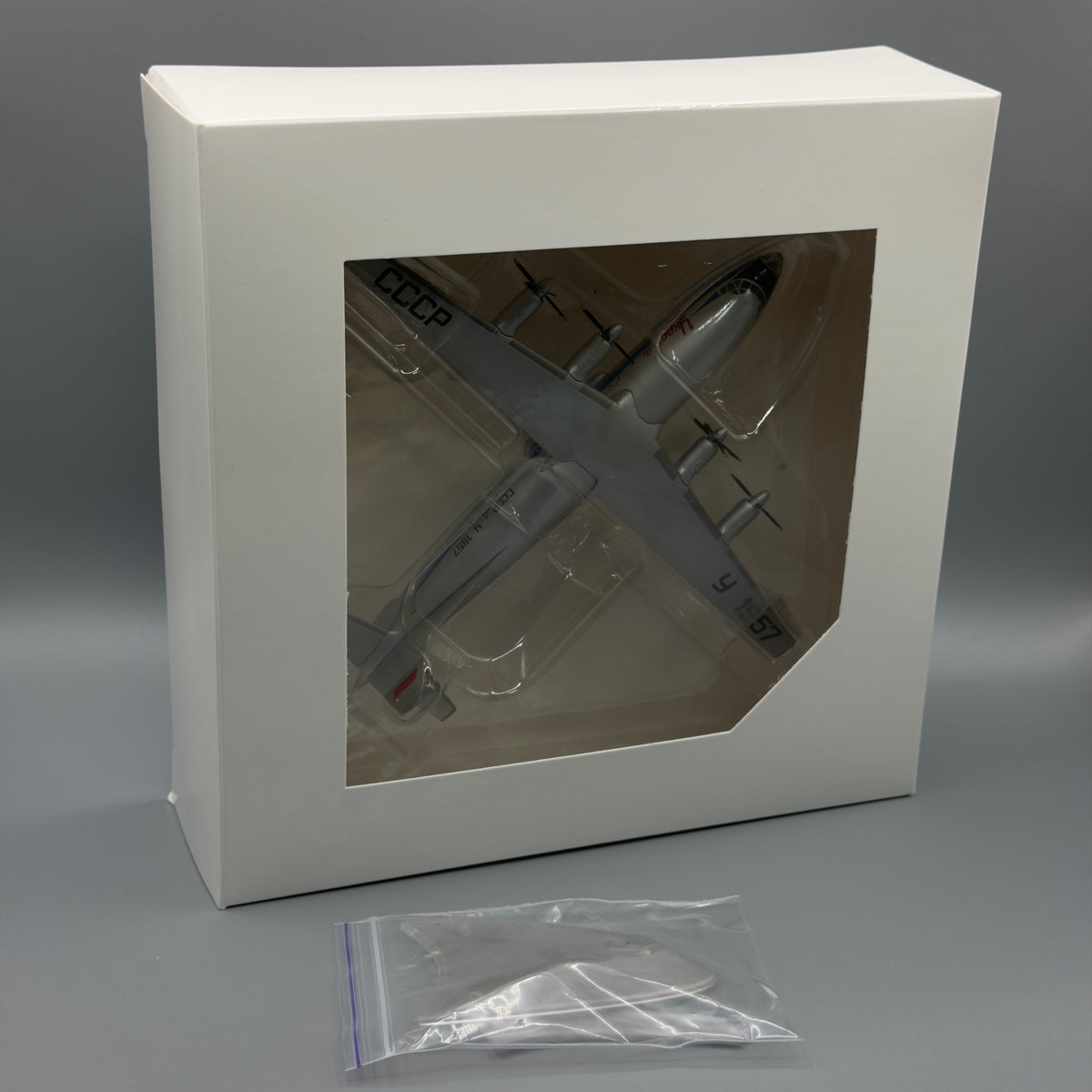 Antonov An-10 “Ukraina” USSR-U1957 Prototype — NATO Cat — 1:200 Scale Model