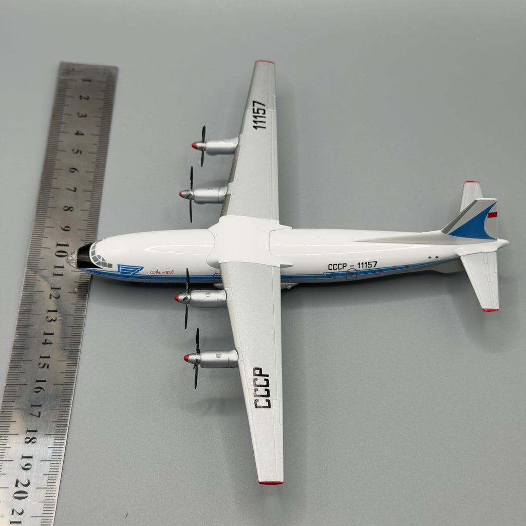 Antonov An-10 Aeroflot USSR Blue Livery 1:200 Scale Model by KUM