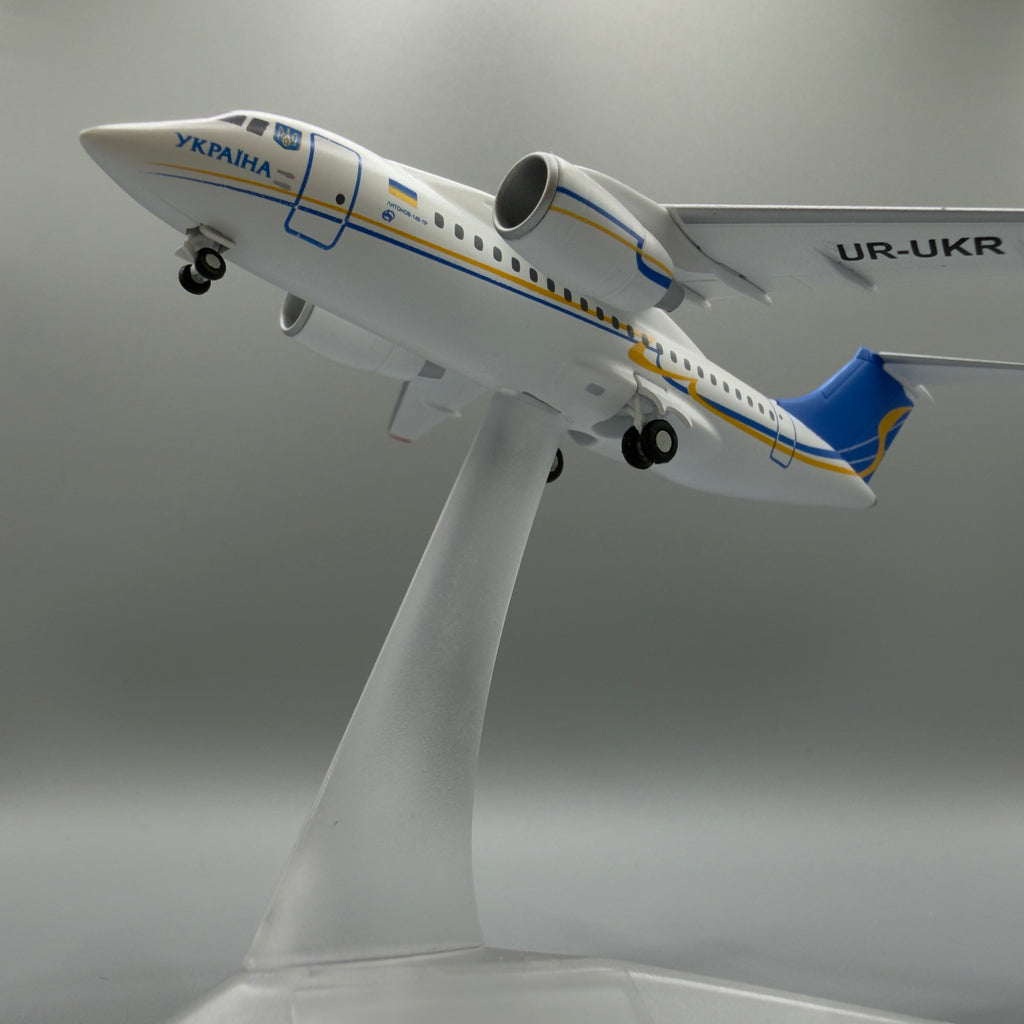 Antonov An-148-100B Ukraine Government UR-UKR 1:200 Scale Model