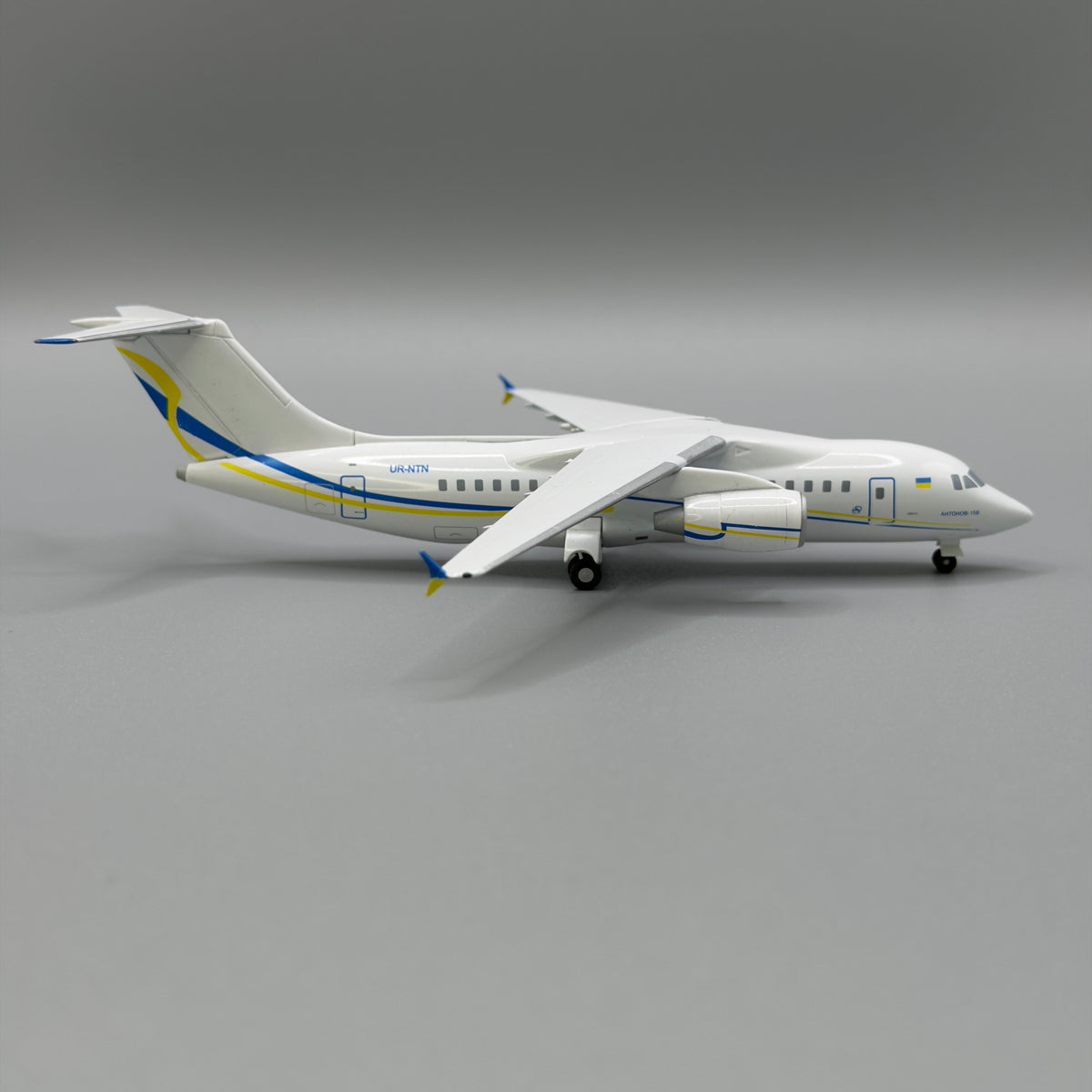 Antonov An-158 Antonov Design Bureau UR-NTN 1:200 Scale Aircraft Model