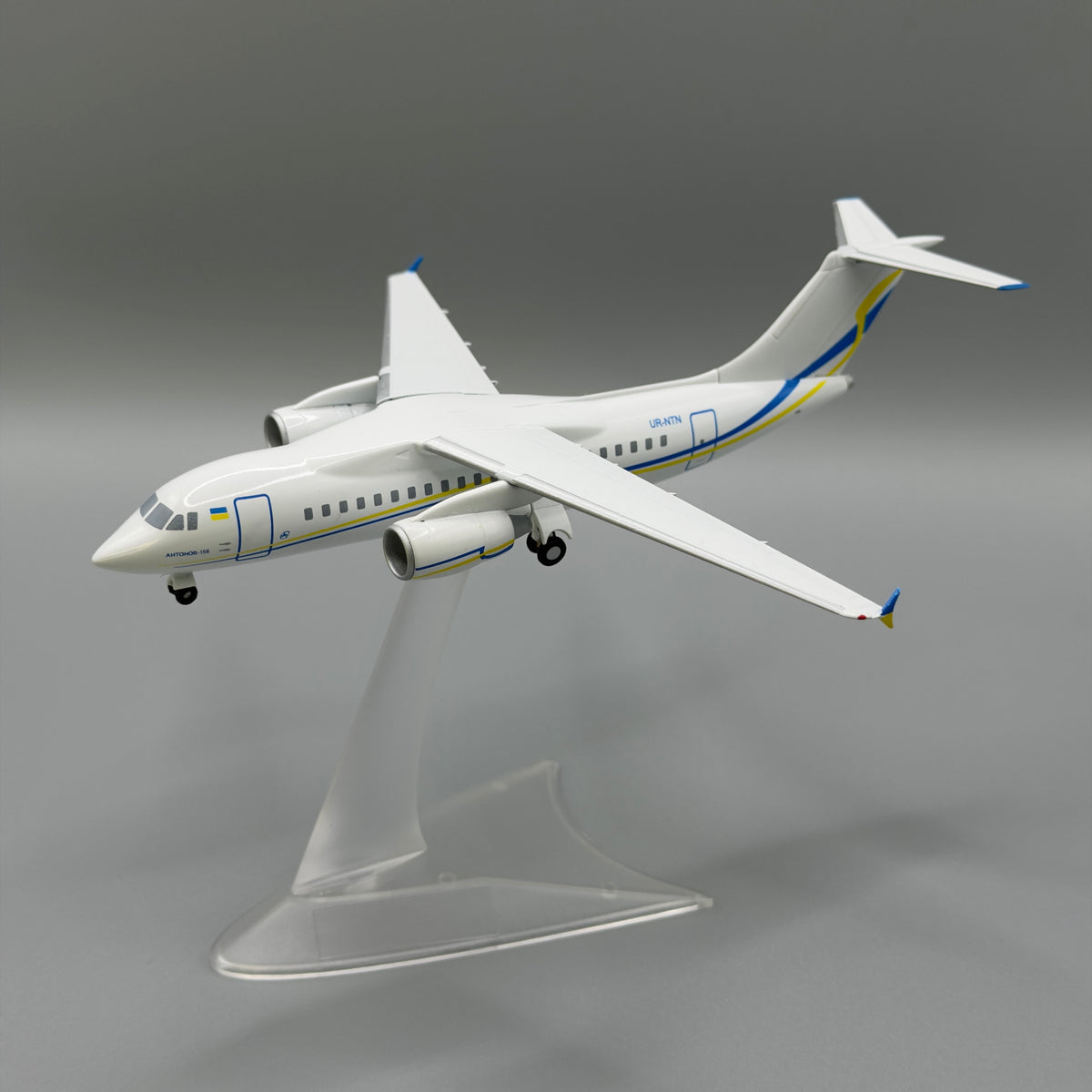 Antonov An-158 Antonov Design Bureau UR-NTN 1:200 Scale Aircraft Model
