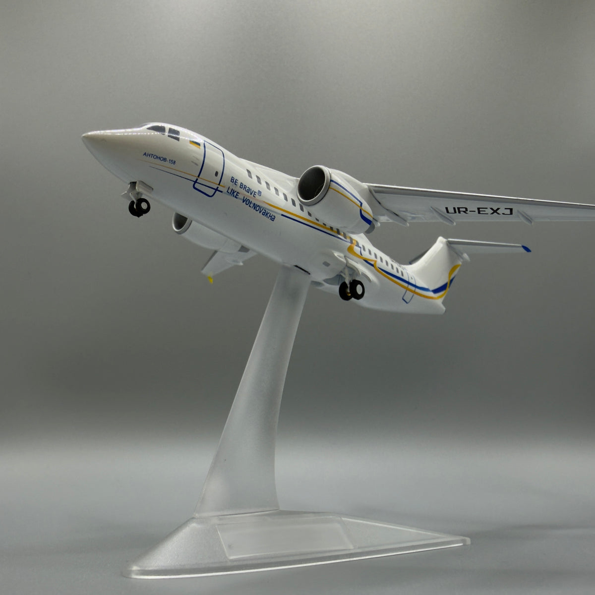 Antonov An-158 ADB Antonov UR-EXJ “Be Brave Like Volnovakha” 1:200 Scale Model