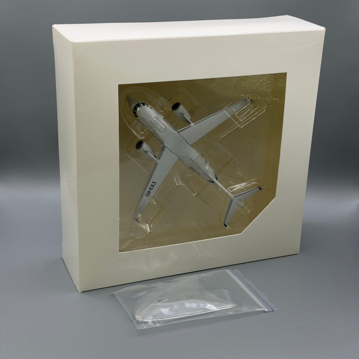 Antonov An-158 ADB Antonov UR-EXJ “Be Brave Like Volnovakha” 1:200 Scale Model