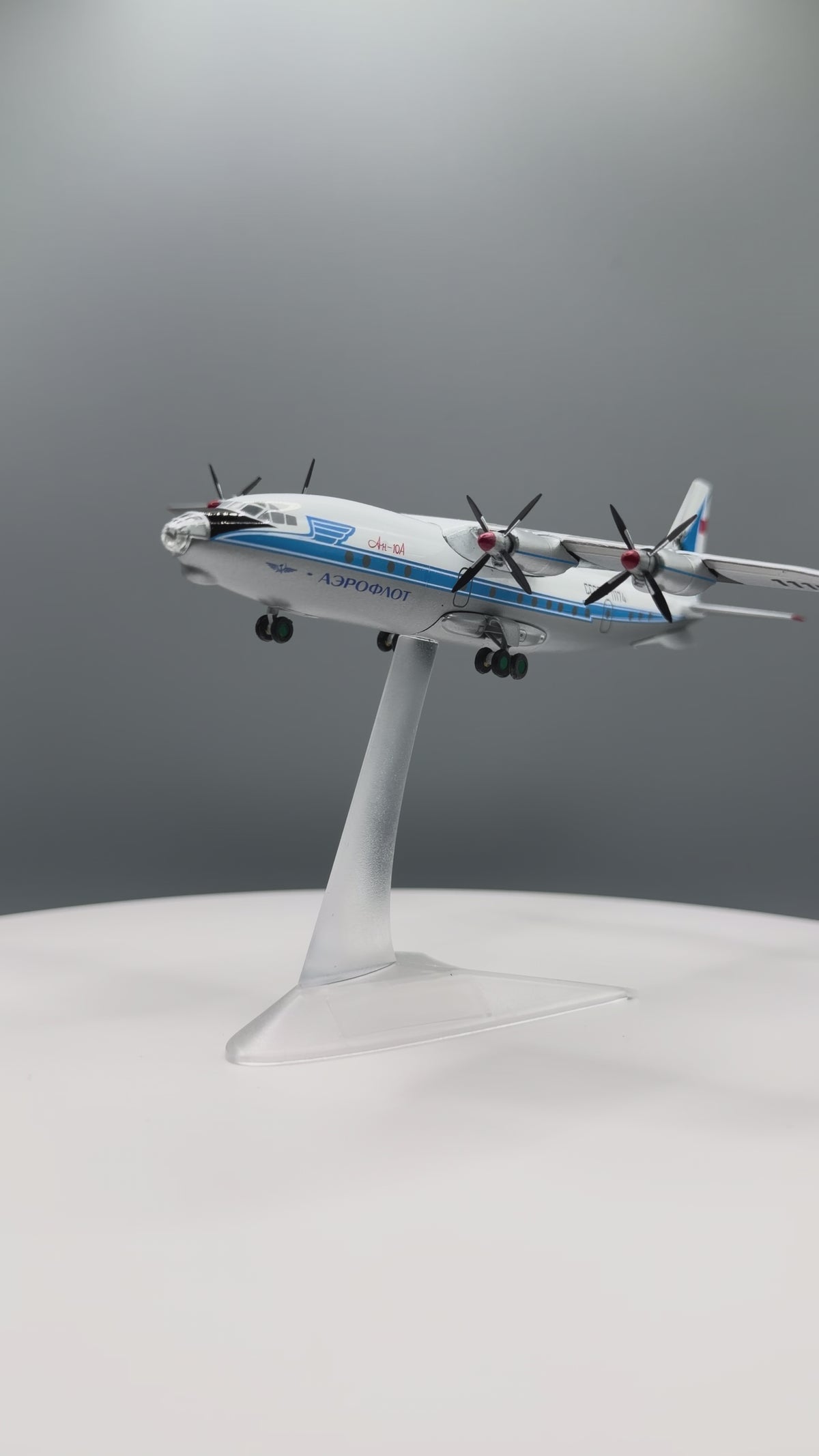 Antonov An-10A Aeroflot USSR “Northern Reindeer” CCCP-11174 1:200 Scale Model